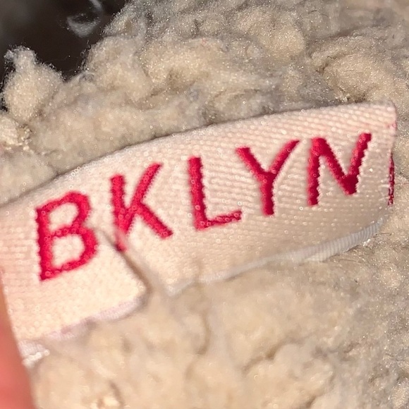 Brooklyn Cloth Women’s Teddy Hoodie Tan Medium - Picture 8 of 11